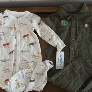 Baby Boys 9 Month Carters Lot of 2